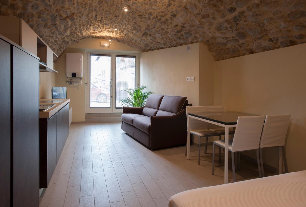 La Bellavita Del Garda Luxury Apartments San Felice del Benaco Luaran gambar