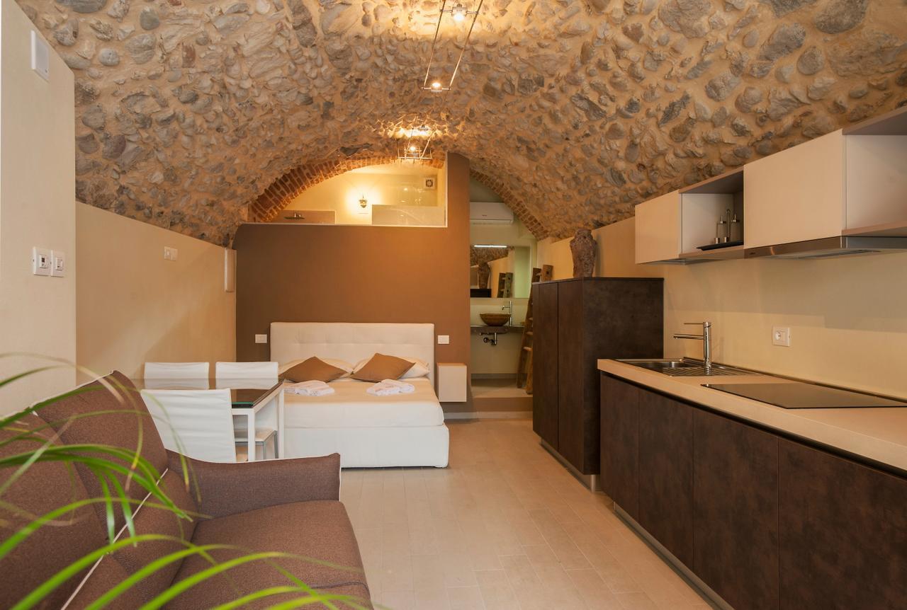 La Bellavita Del Garda Luxury Apartments San Felice del Benaco Luaran gambar