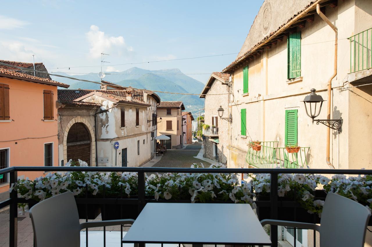 La Bellavita Del Garda Luxury Apartments San Felice del Benaco Luaran gambar